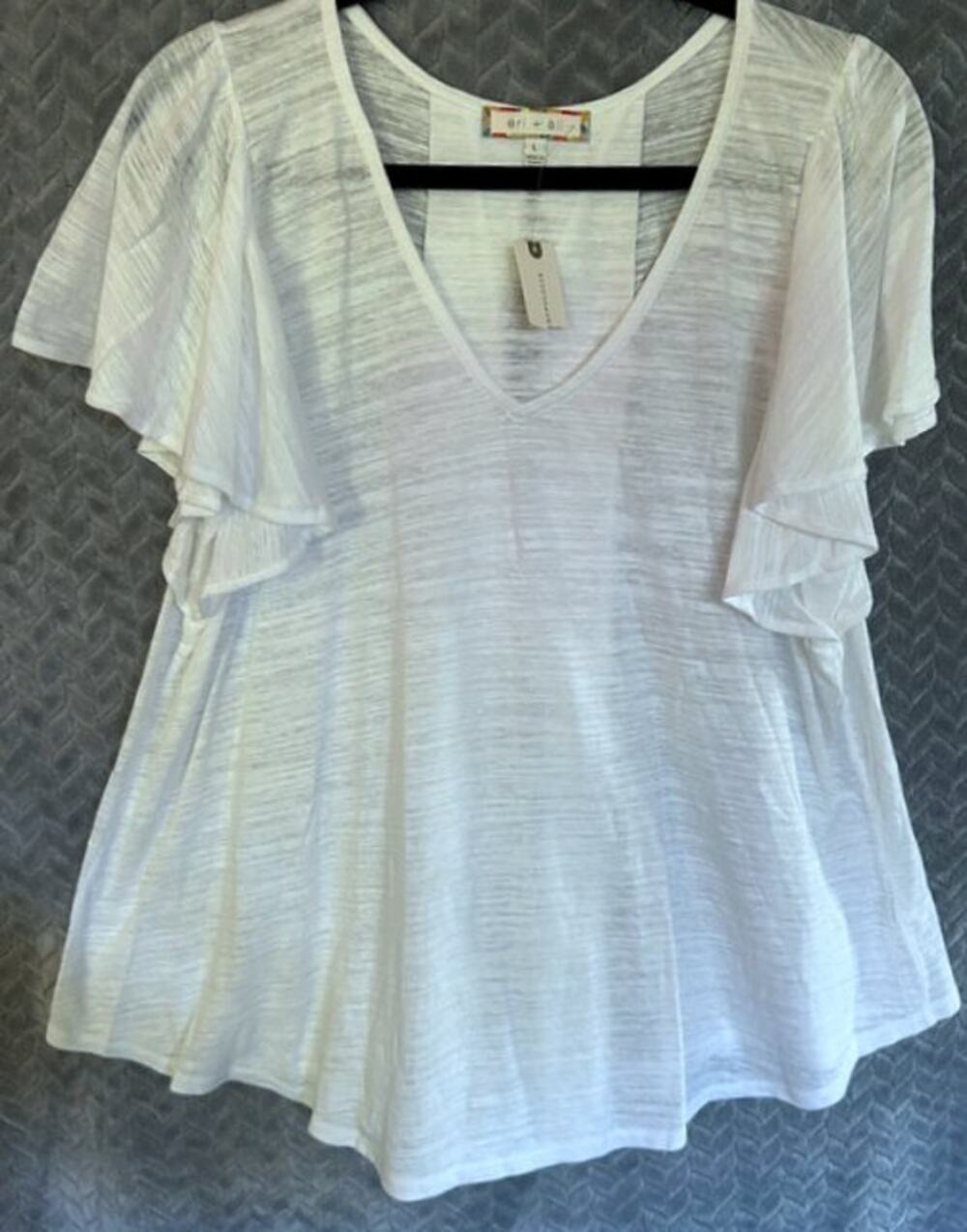 Anthropologie NWT Eri + Ali V Neck Flutter Sleeve Top Size L Coastal Flowy